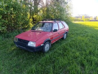 Škoda Forman/Favorit