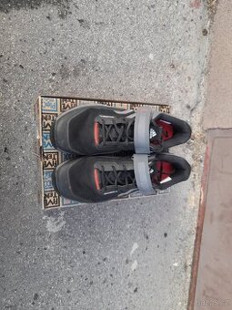 Cyklistické boty Adidas Five Ten.