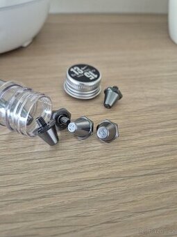 Náhradní kolíky do kopaček Nike 13/15 mm, nové