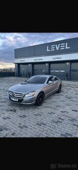 Mercedes-Benz Model: CLS Shooting Brake Mesiac / Rok: 2012