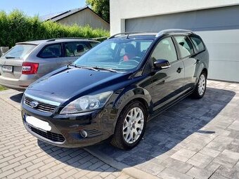 Ford Focus kombi 1.6 benzín