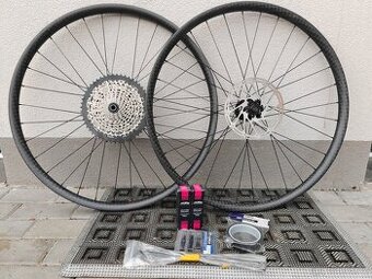 Zapletená kola MTB 29" Carbon 12K Boost kompletní - NOVÁ