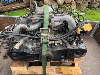 motor Subaru Forester 2,5