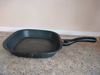 Pánev steaková, litinová, 28,5x5 cm,