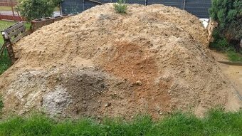 Hlína, zemina - zdarma za odvoz daruji hlínu