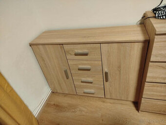 Úzká komoda/příborník Tapdrup Jysk