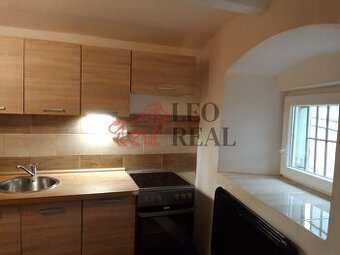 Nejlevnější pronájem + služby bytu v centru Kutné Hory - 1