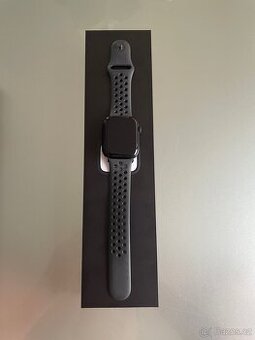 Apple Watch Series 7 Nike edition - 45mm