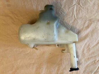 Nádrž na chladicí kapalinu