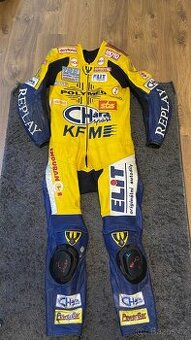 Jednodílná kombinéza na moto