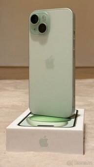 iPhone 15 128 GB zelený