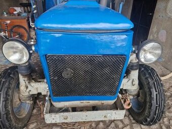 Kapotáž Zetor 4611