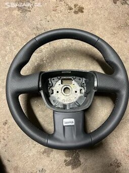 Renovovaný volant Skoda octavia 2 RS