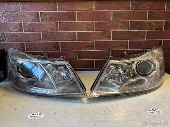Xenonové světlomety Škoda Octavia 2 FACE - XENONY kompletní