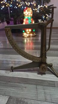 Starožitná poštovní váha