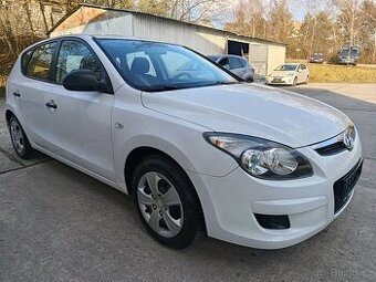 Hyundai i30 1.4i Benzin 4 Valec 80 Kw Bez koroze Garance km