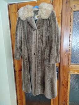 Dámský kožich vel. cca 40