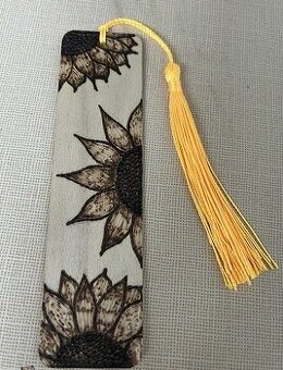 Gravírovaná záložka, přívěsky