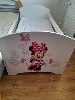 Dětská postýlka s myškou Minnie