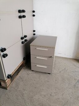 Kancelářský kontejner, šuplíky k psacimu stolu - 1