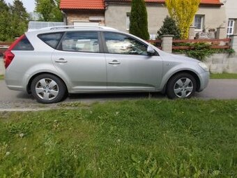 Auto Kia ceed
