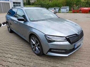 Škoda Superb sportline iV TSI 160kw,matrix,virtual,DCC,kamer