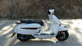 Skútr Keeway Sixties 125 - 1