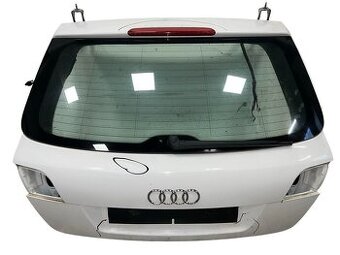 Páté dveře bílá metalíza LY9C Audi A3 8P FL r.v. 2009