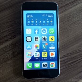 Iphone se 2020 bílý