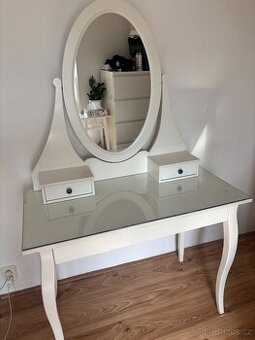 Toaletní stolek HEMNES