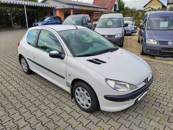 PEUGEOT 206 1.4 HDi 50KW,SERVO,EL.OKNA,CENTRÁL,ZÁVĚS.