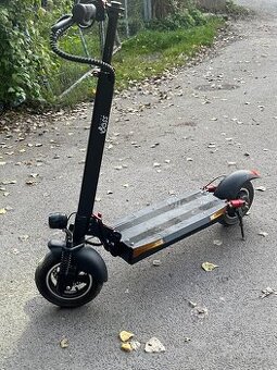elektrická koloběžka city boss Párkrát byla venku