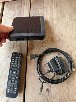 Satelitní přijímač Kaon s integrovanou kartou