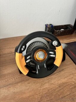Prodám Volant a pedály k Pc