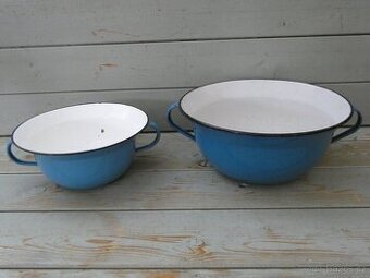 Modrá smaltovaná mísa s ušima