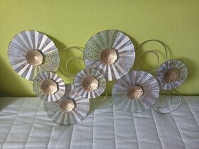 Nástěnná dekorace kovová