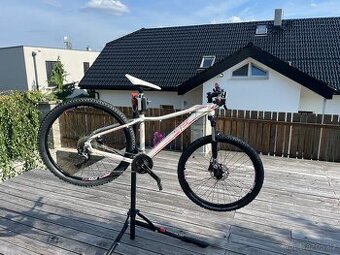 AKCE - Dámské horské kolo