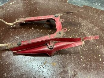 Predám pôvodný podsedlový rámeček JAWA 250/590 350/361 SPORT