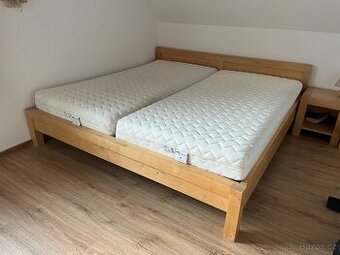 Dřevěná manželská postel 200x200 s polohovatelnými rošty