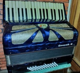 Akordeon Harmonika Lignatone Accord II