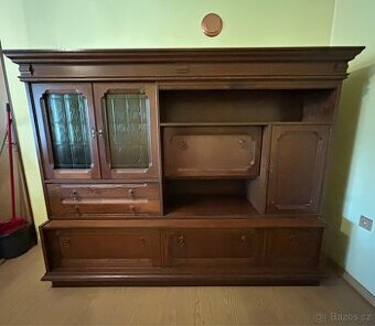 Obývací stěna/příborník z masivu