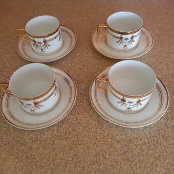 Sada 4ks hrníčků s podšálky