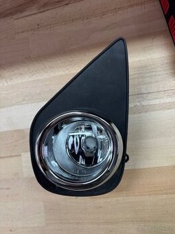 Toyota Auris mlhovka a mřížka rok 2014