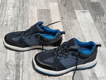 Trekové boty vel.40