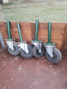 Kolečka na Haki lešení