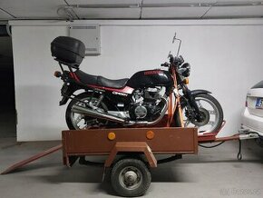 přívěsný vozík na převoz motocyklu
