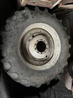 Kola 520/85R42 New Holland