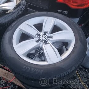 VW Passat B8 Škoda Superb 3 215/55/17 4ks