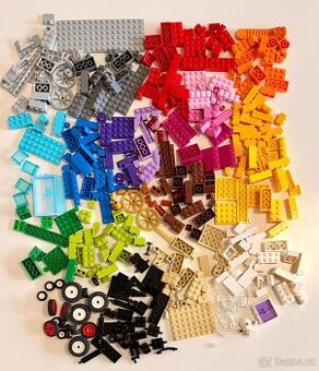 Lego Classic 10715 Kostky na kolečkách