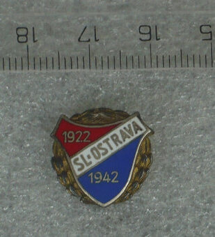 Starý fotbalový odznak Ostrava - 1